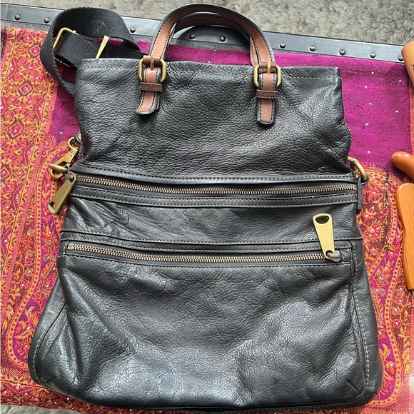 Fossil Women’s Black Leather Bag - Picture 2 of 5